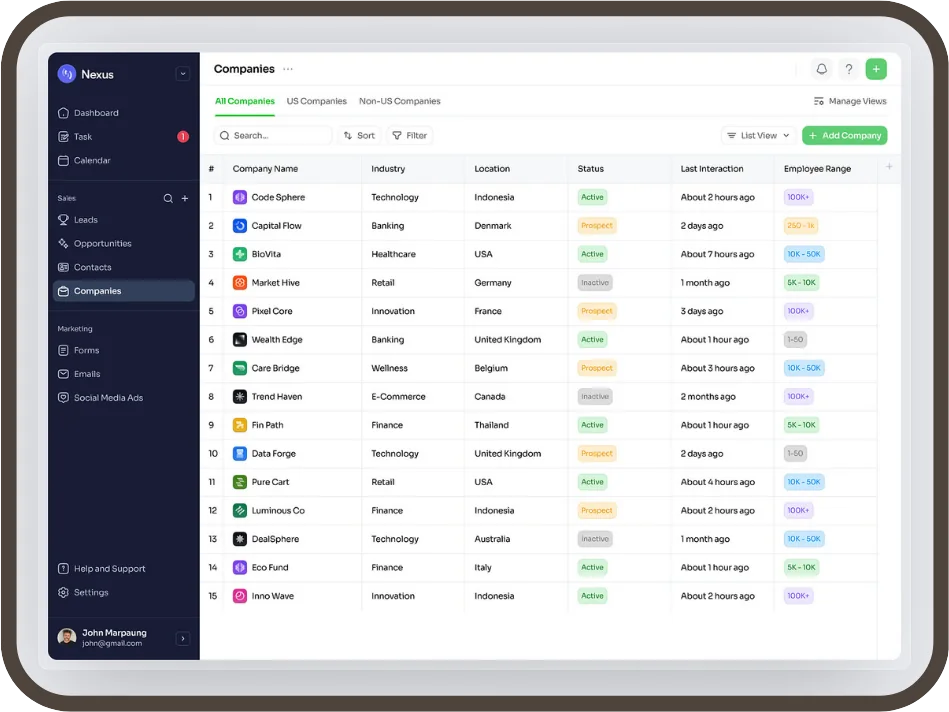 CRM sur mesure : liste des comptes clients avec secteur, statut, derniere interaction et taille d&rsquo;entreprise.